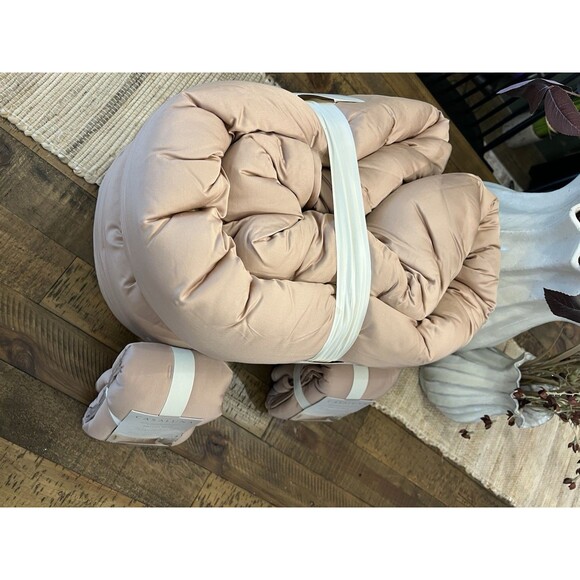 SET Full/Queen Rayon from Bamboo Quilt & 2 Shams Light Adobe Clay- Casaluna NEW - Picture 7 of 9